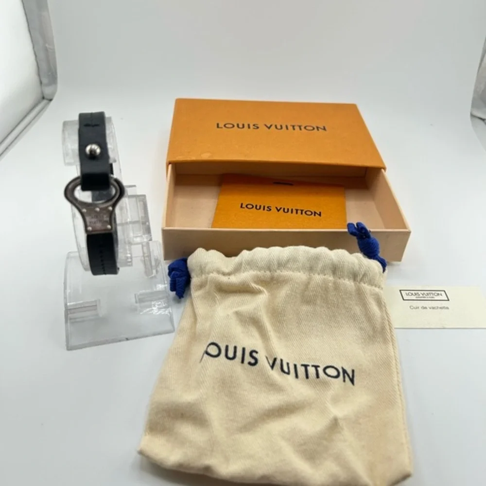 LOUIS VUITTON M6290 Accessories Bracelet Archives Bangle Bracelet Leather Black